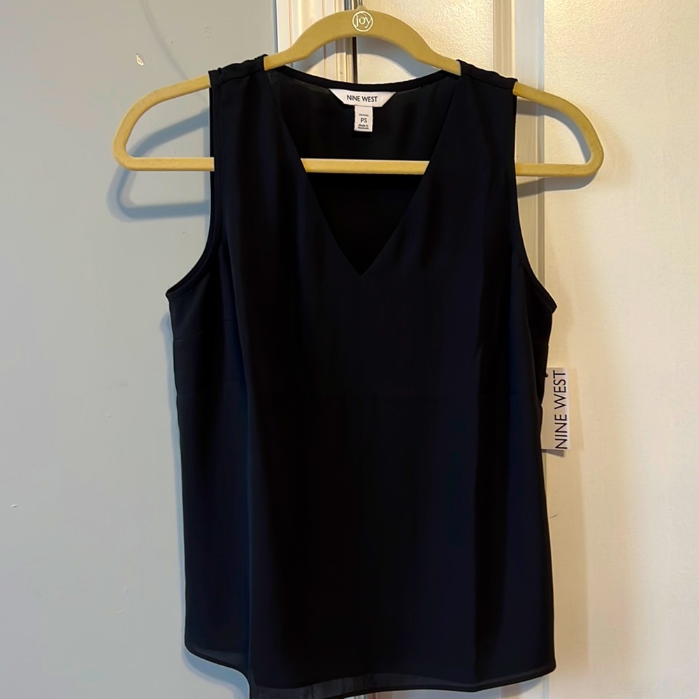 Woven V neck shell